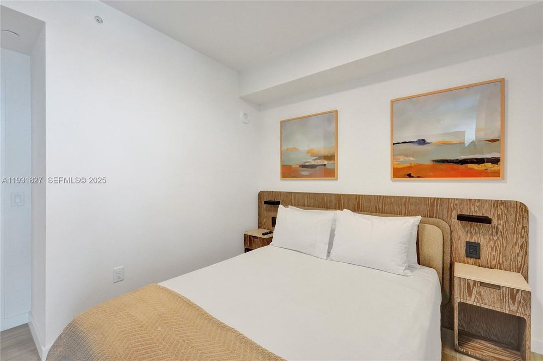 В аренду: $12,000 (3 спален, 2 ванн, 1042 Квадратных фут)