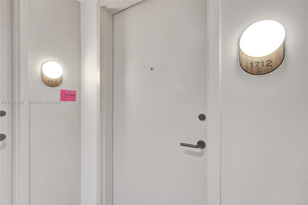 В аренду: $12,000 (3 спален, 2 ванн, 1042 Квадратных фут)