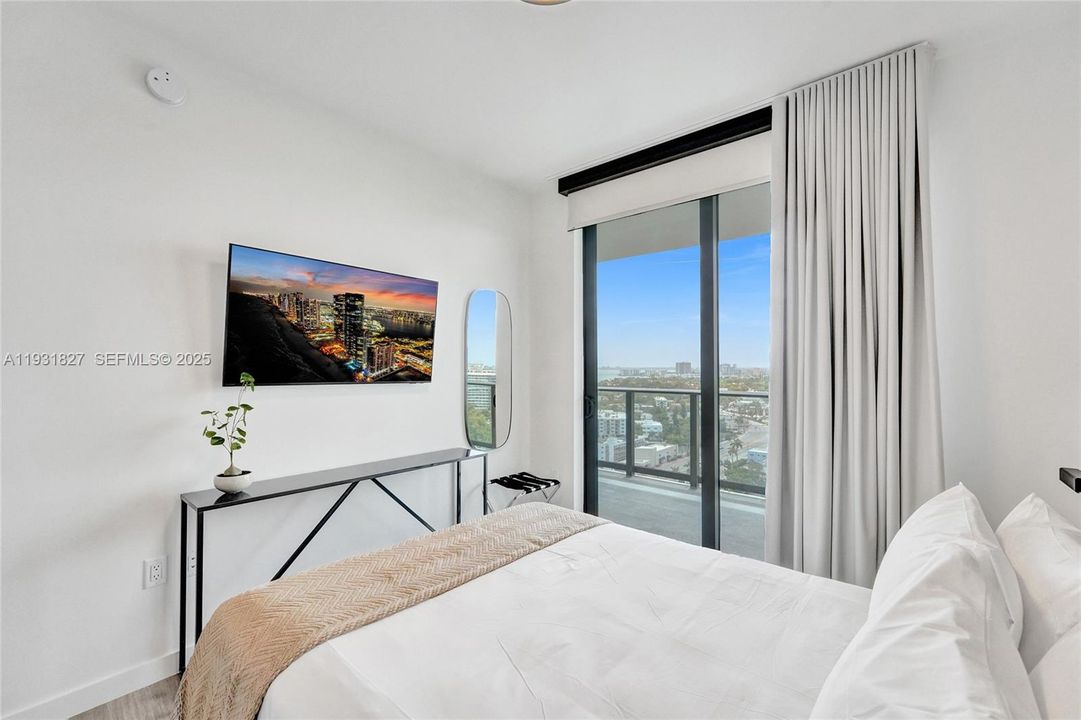 В аренду: $12,000 (3 спален, 2 ванн, 1042 Квадратных фут)