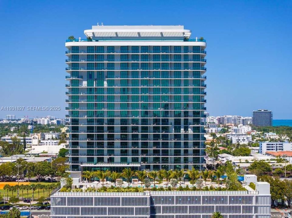 В аренду: $12,000 (3 спален, 2 ванн, 1042 Квадратных фут)