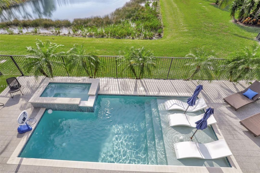 В аренду: $22,000 (5 спален, 5 ванн, 5330 Квадратных фут)