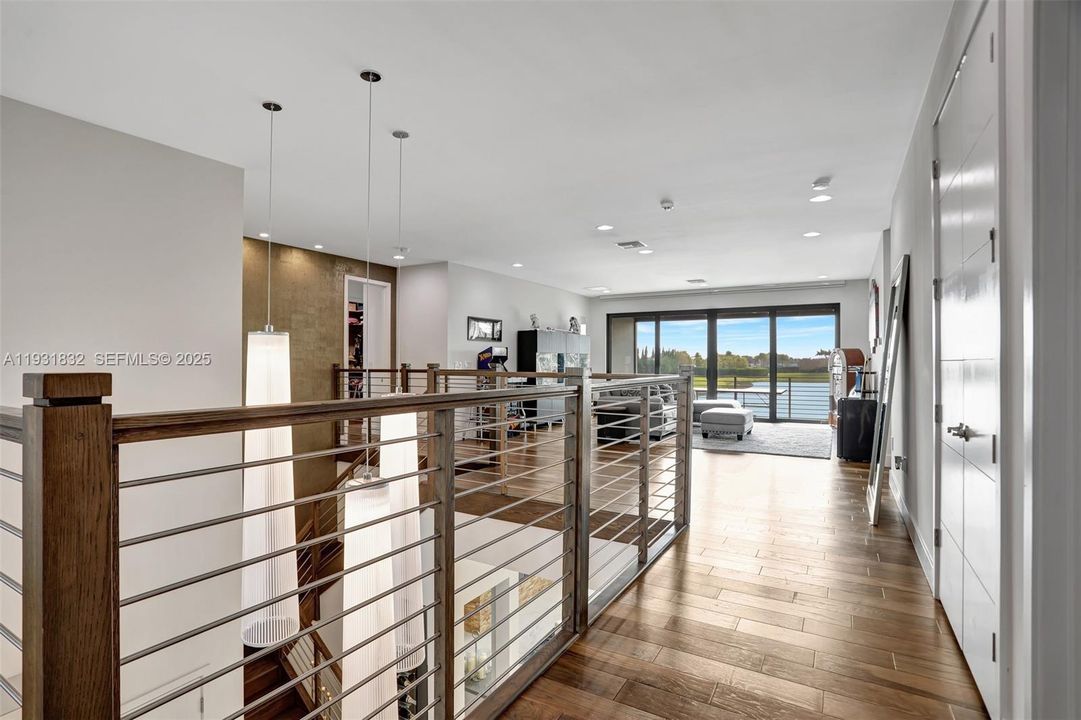 В аренду: $22,000 (5 спален, 5 ванн, 5330 Квадратных фут)