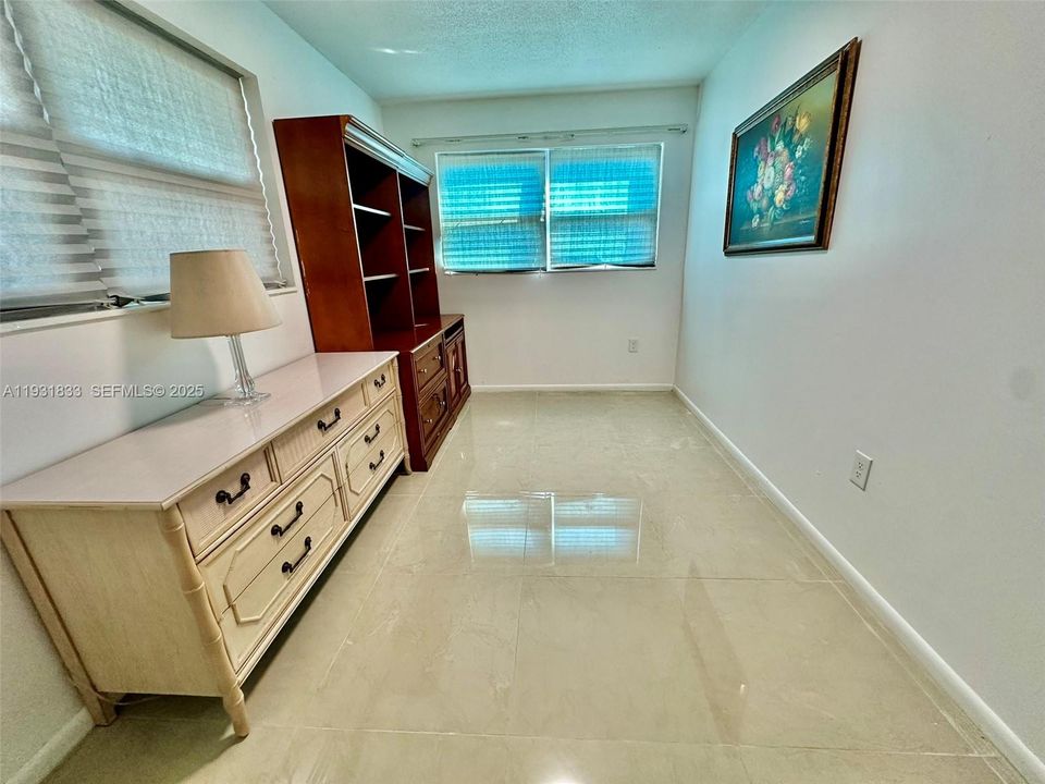 В аренду: $2,350 (2 спален, 1 ванн, 0 Квадратных фут)