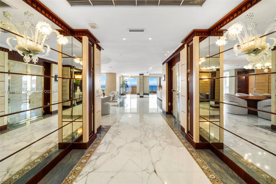 В аренду: $65,000 (5 спален, 5 ванн, 4932 Квадратных фут)