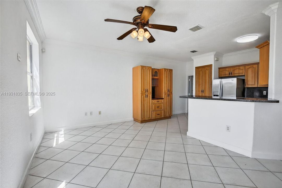 For Rent: $3,500 (4 beds, 3 baths, 1761 Square Feet)