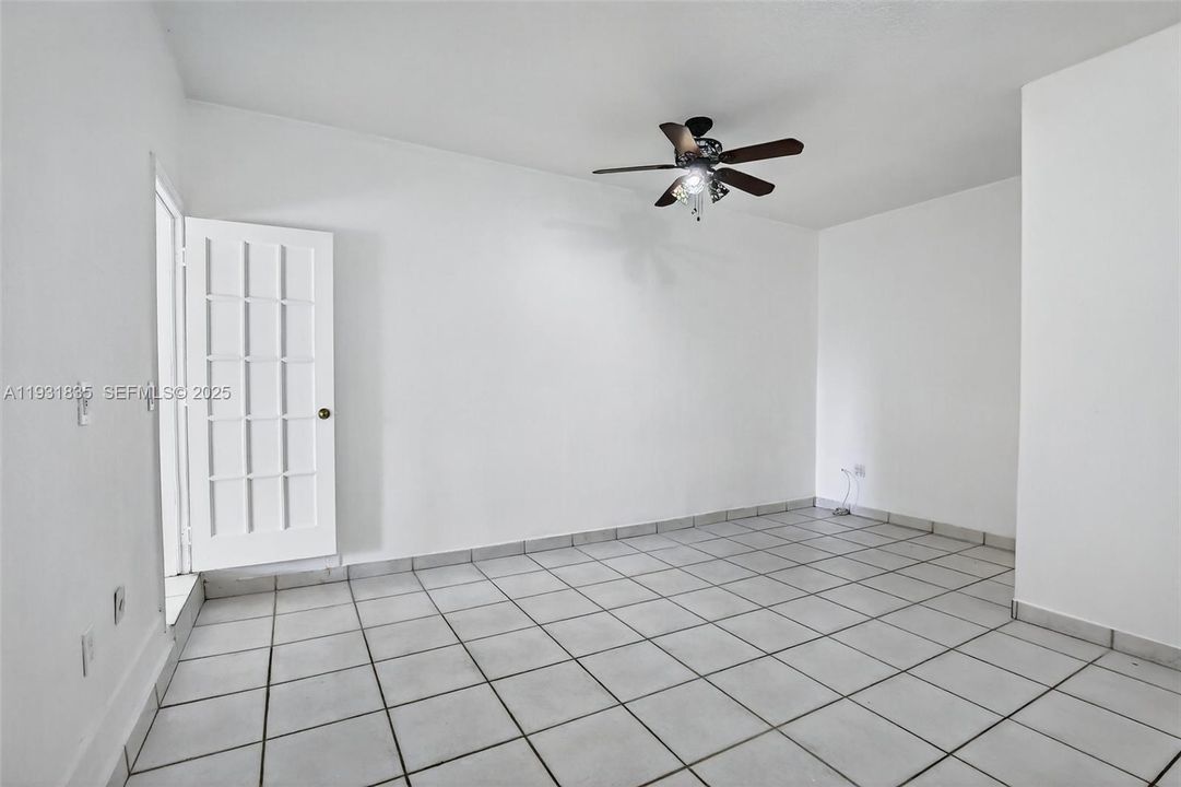 For Rent: $3,500 (4 beds, 3 baths, 1761 Square Feet)