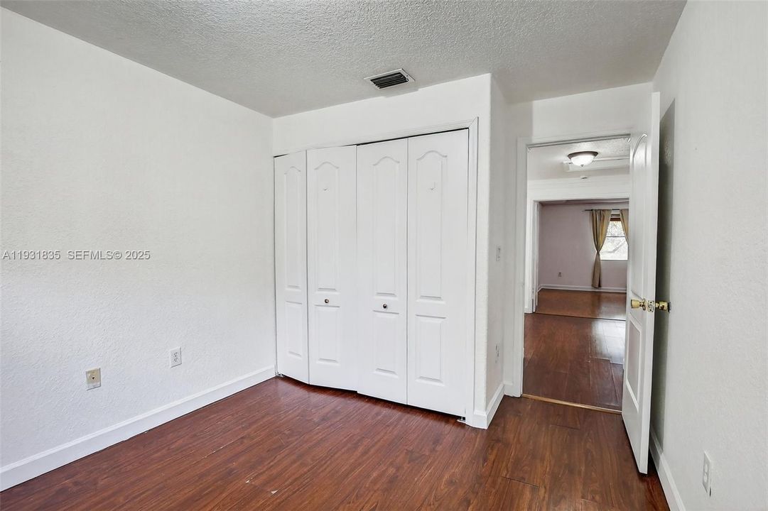 For Rent: $3,500 (4 beds, 3 baths, 1761 Square Feet)