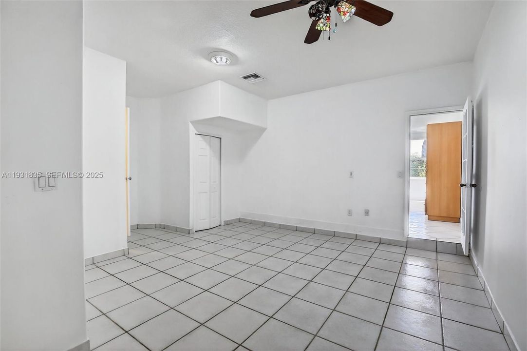 For Rent: $3,500 (4 beds, 3 baths, 1761 Square Feet)