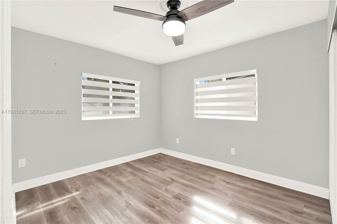 En Venta: $575,000 (4 camas, 2 baños, 1610 Pies cuadrados)