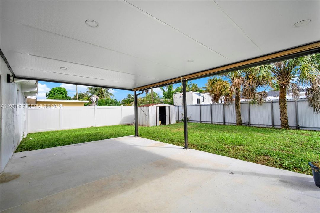 En Venta: $575,000 (4 camas, 2 baños, 1610 Pies cuadrados)