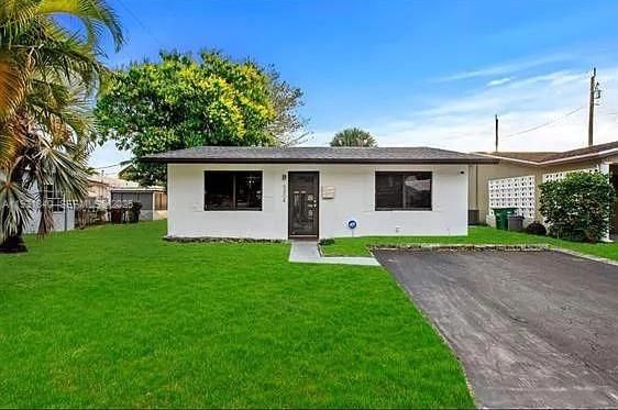 В аренду: $2,800 (2 спален, 1 ванн, 864 Квадратных фут)