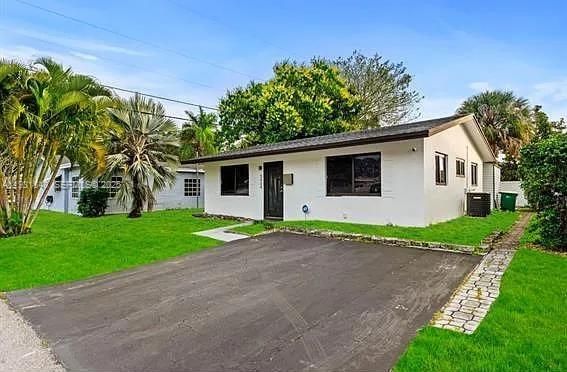 В аренду: $2,800 (2 спален, 1 ванн, 864 Квадратных фут)