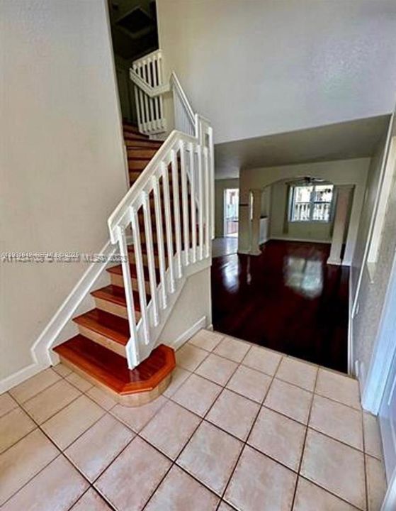 For Rent: $3,800 (4 beds, 2 baths, 1869 Square Feet)