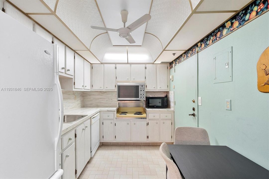 На продажу: $480,000 (1 спален, 1 ванн, 929 Квадратных фут)