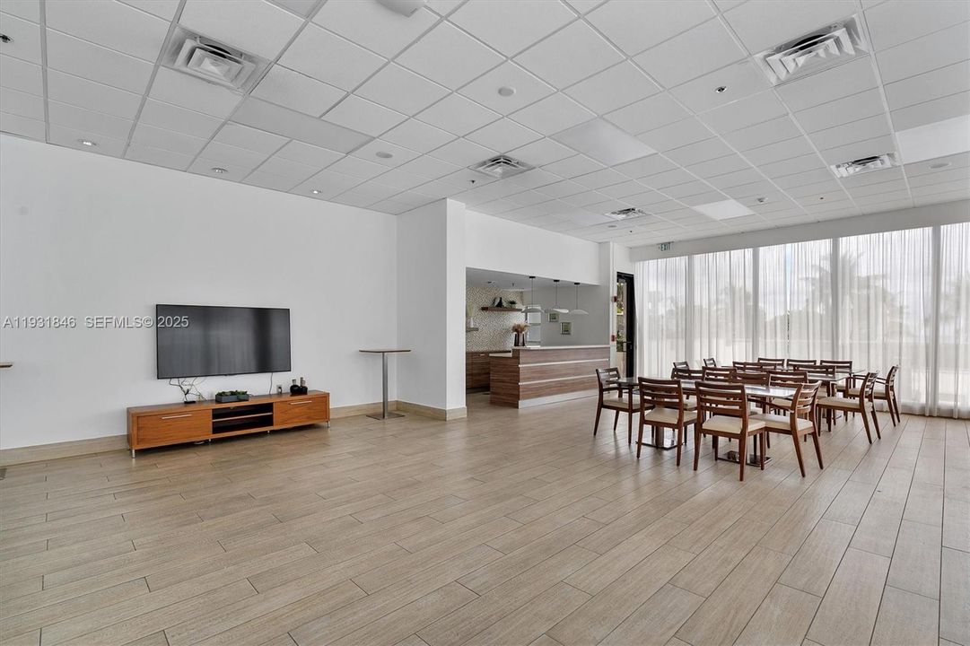 На продажу: $480,000 (1 спален, 1 ванн, 929 Квадратных фут)