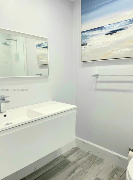 待售: $300,000 (2 贝兹, 2 浴室, 1086 平方英尺)