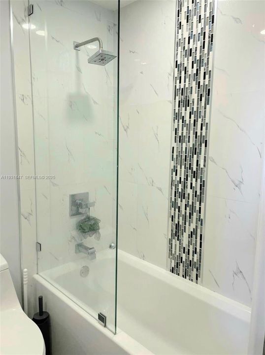 待售: $300,000 (2 贝兹, 2 浴室, 1086 平方英尺)