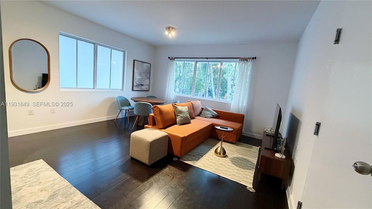 В аренду: $2,700 (1 спален, 1 ванн, 521 Квадратных фут)