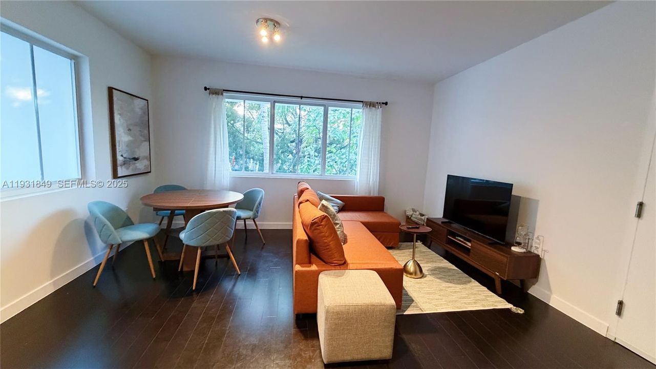 В аренду: $2,700 (1 спален, 1 ванн, 521 Квадратных фут)