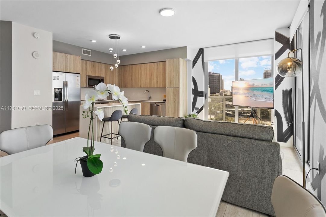 En Venta: $790,000 (2 camas, 2 baños, 1048 Pies cuadrados)