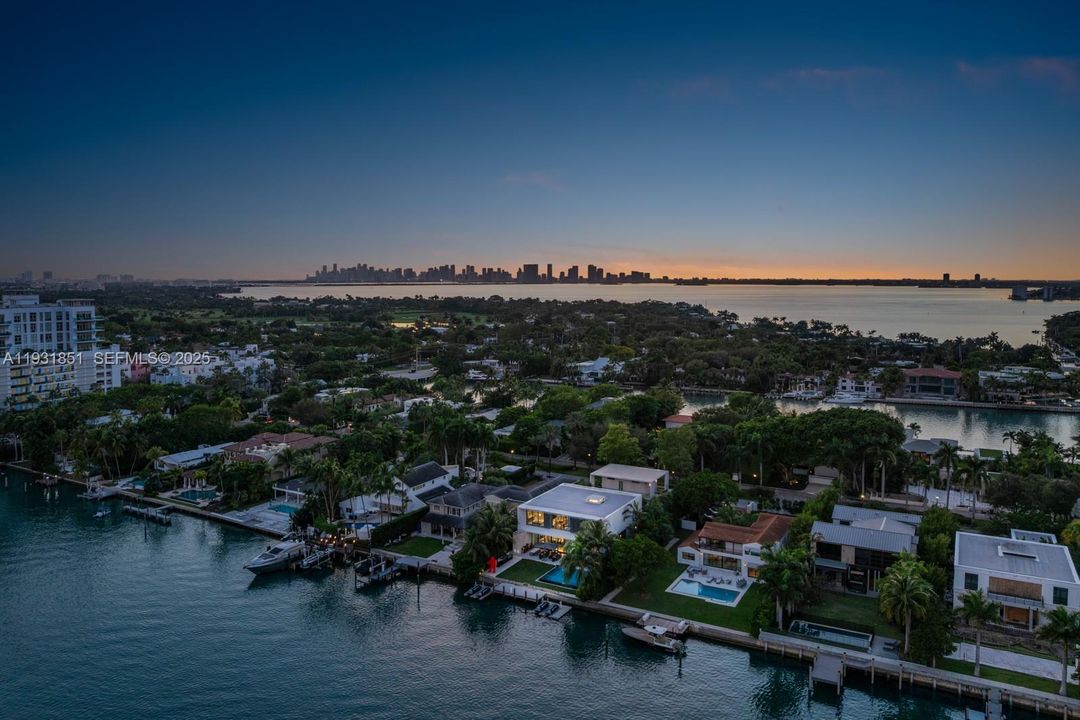 待售: $26,000,000 (7 贝兹, 8 浴室, 7573 平方英尺)