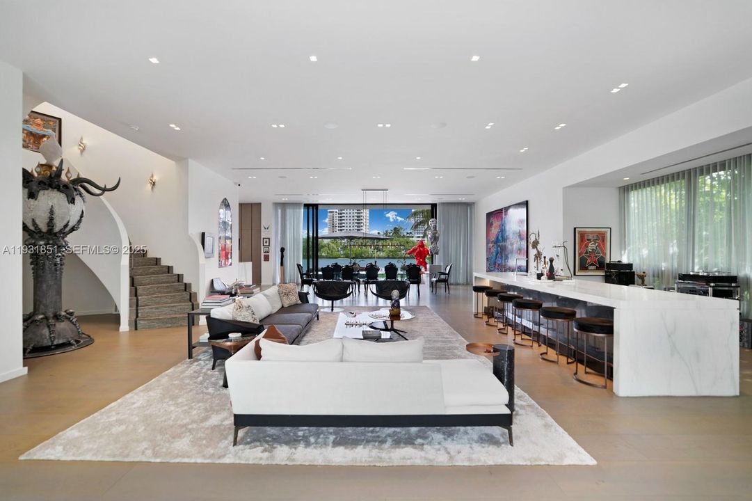 待售: $26,000,000 (7 贝兹, 8 浴室, 7573 平方英尺)