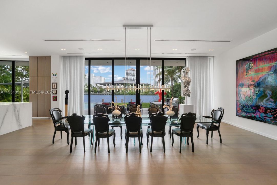 待售: $26,000,000 (7 贝兹, 8 浴室, 7573 平方英尺)