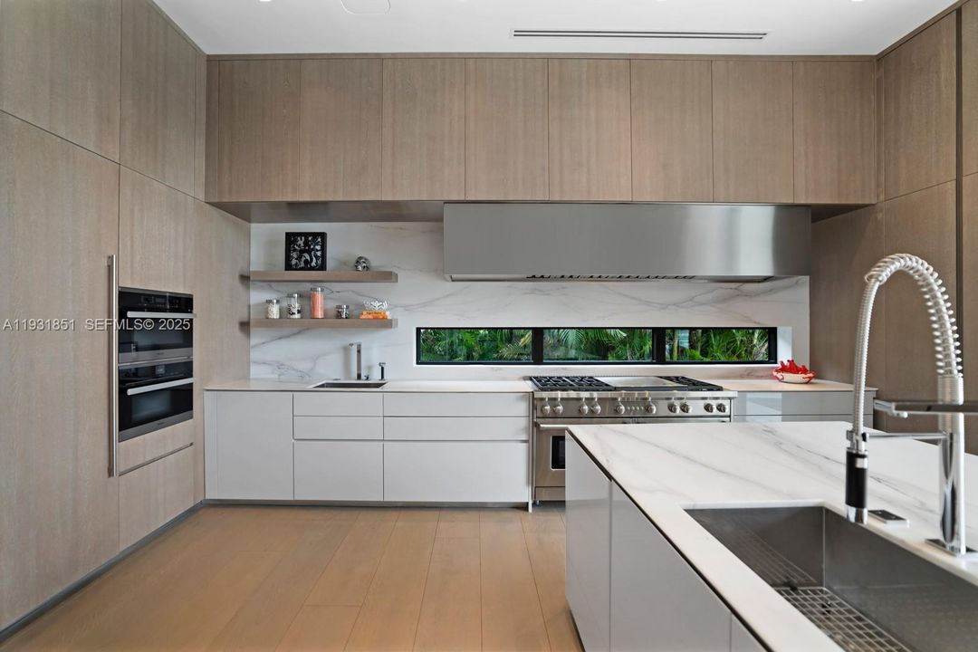 待售: $26,000,000 (7 贝兹, 8 浴室, 7573 平方英尺)