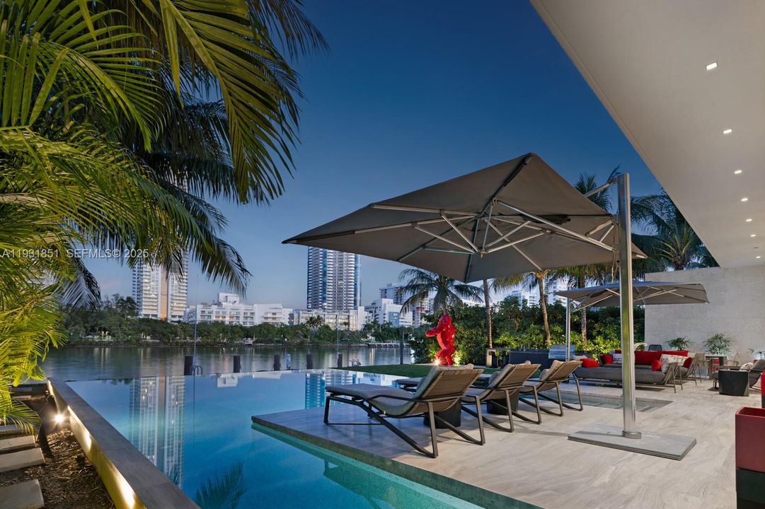 待售: $26,000,000 (7 贝兹, 8 浴室, 7573 平方英尺)