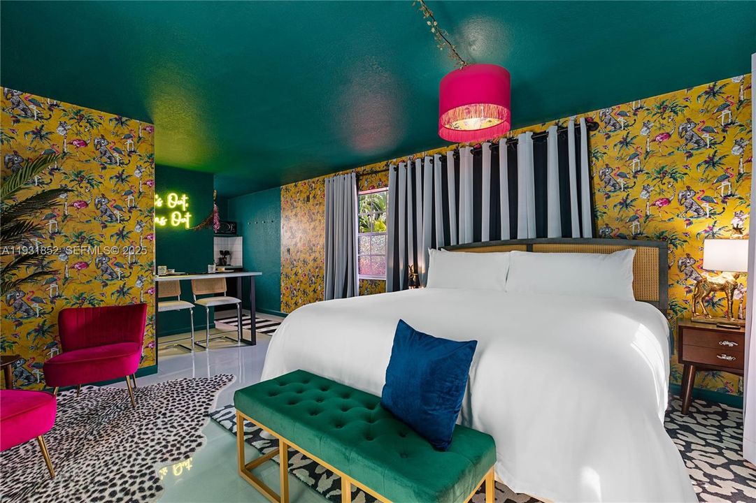 出租: $1,800 (0 贝兹, 1 浴室, 390 平方英尺)