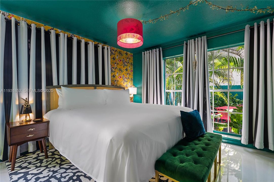 出租: $1,800 (0 贝兹, 1 浴室, 390 平方英尺)