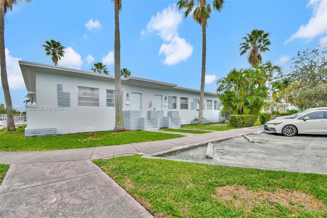 En Renta: $2,250 (2 camas, 1 baños, 800 Pies cuadrados)