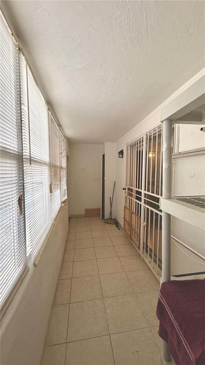 На продажу: $115,000 (1 спален, 1 ванн, 836 Квадратных фут)