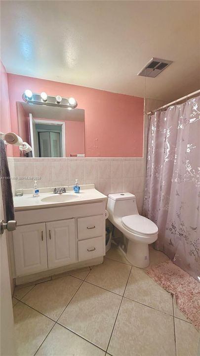 На продажу: $115,000 (1 спален, 1 ванн, 836 Квадратных фут)