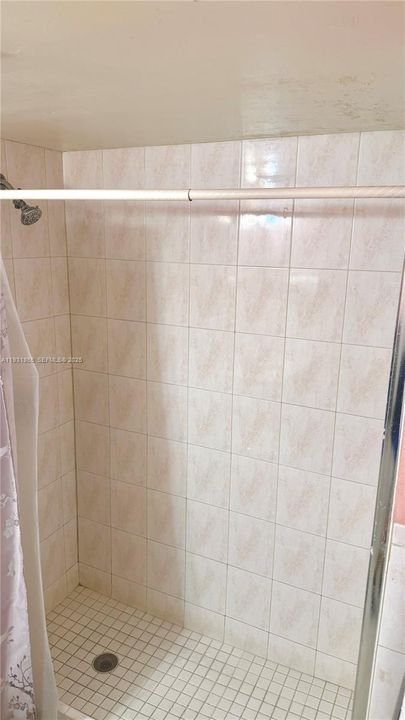 На продажу: $115,000 (1 спален, 1 ванн, 836 Квадратных фут)