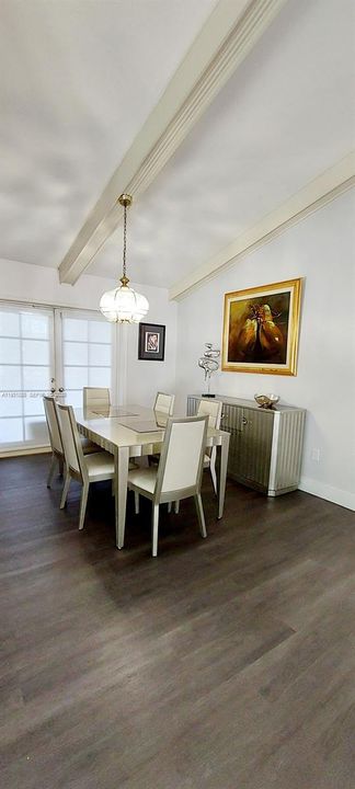 En Venta: $1,250,000 (5 camas, 3 baños, 2958 Pies cuadrados)