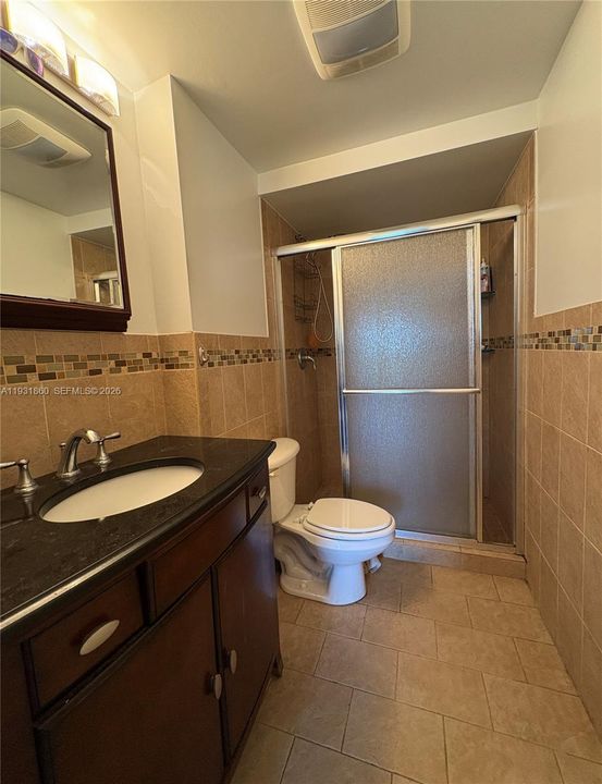 На продажу: $335,000 (2 спален, 2 ванн, 1148 Квадратных фут)