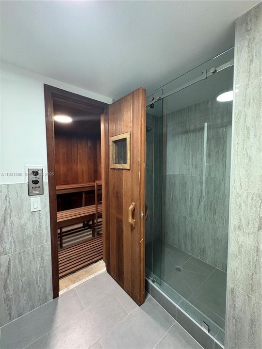 На продажу: $335,000 (2 спален, 2 ванн, 1148 Квадратных фут)