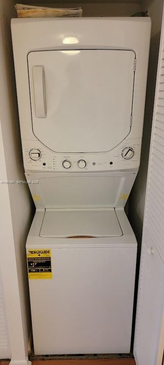 В аренду: $2,100 (2 спален, 2 ванн, 1196 Квадратных фут)