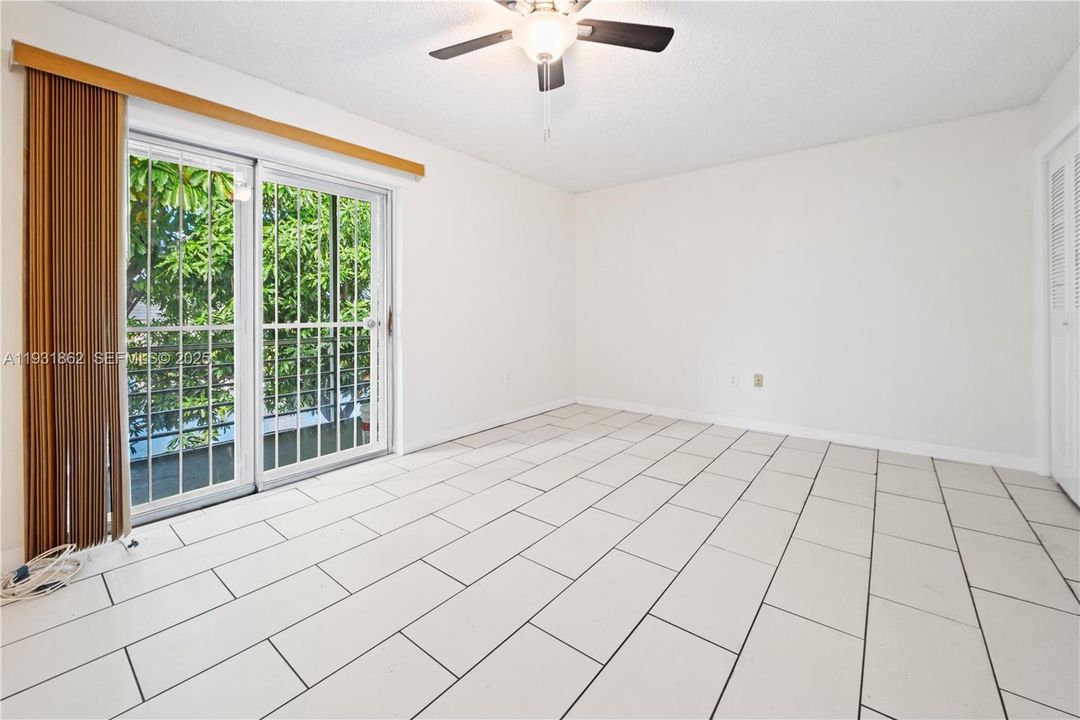 В аренду: $1,275 (1 спален, 1 ванн, 692 Квадратных фут)