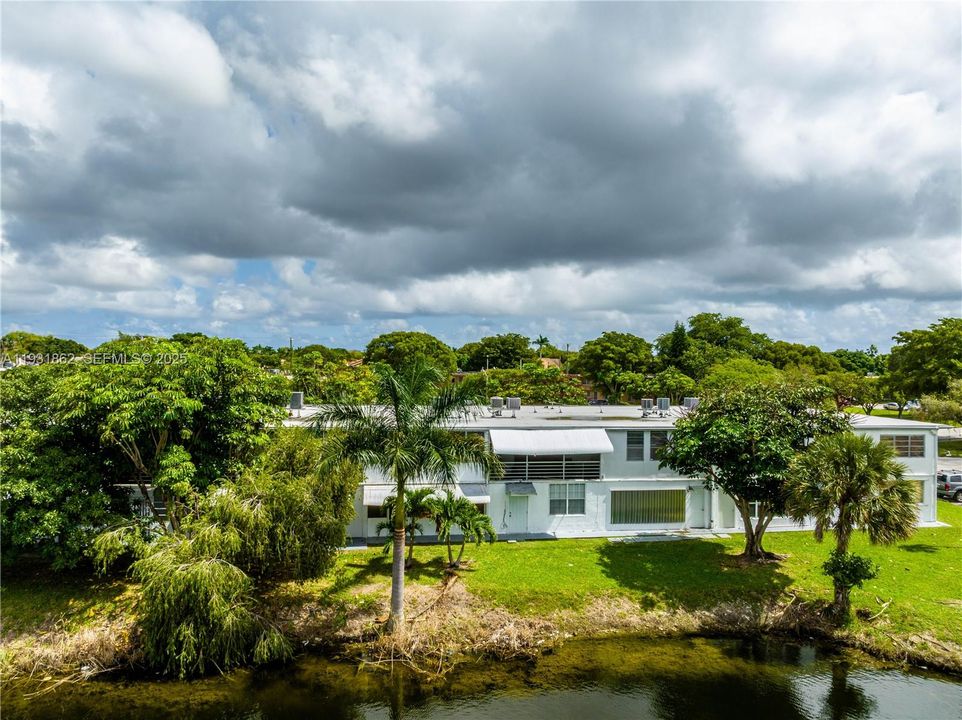 В аренду: $1,275 (1 спален, 1 ванн, 692 Квадратных фут)