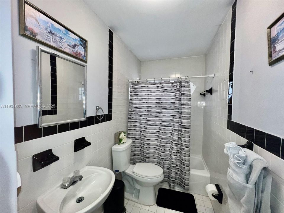 На продажу: $1,200,000 (0 спален, 0 ванн, 2343 Квадратных фут)