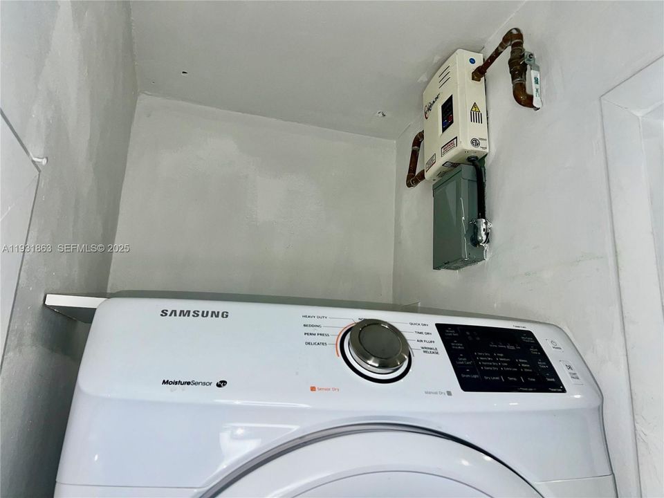 На продажу: $1,200,000 (0 спален, 0 ванн, 2343 Квадратных фут)