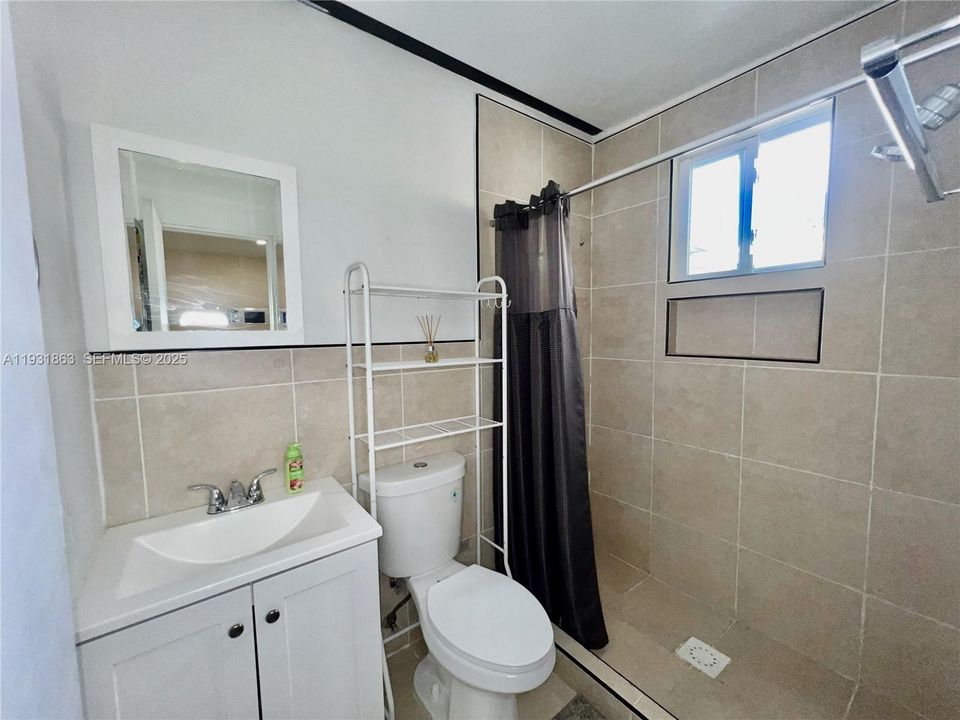 На продажу: $1,200,000 (0 спален, 0 ванн, 2343 Квадратных фут)