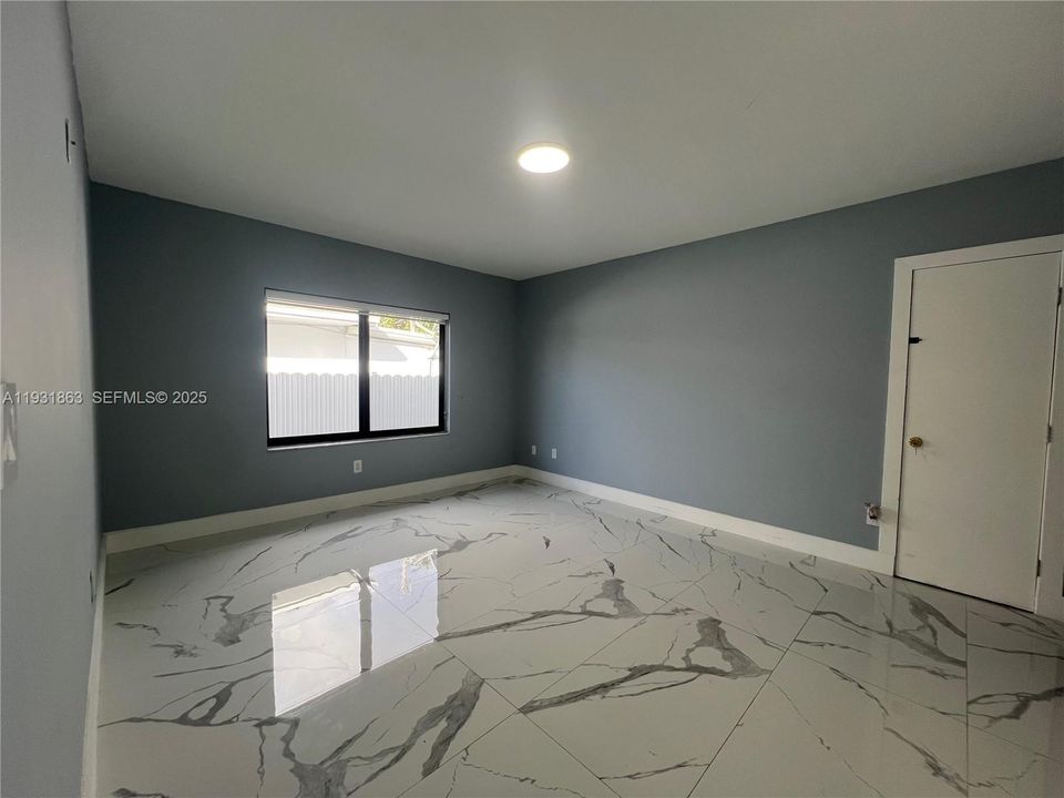 На продажу: $1,200,000 (0 спален, 0 ванн, 2343 Квадратных фут)