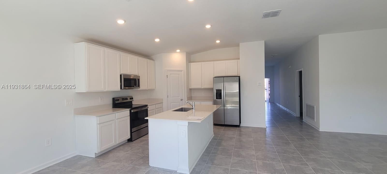 For Rent: $2,300 (4 beds, 2 baths, 0 Square Feet)