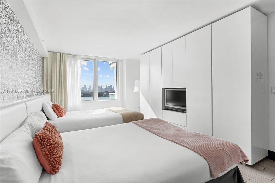 В аренду: $4,800 (1 спален, 1 ванн, 694 Квадратных фут)