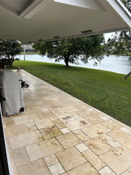 En Venta: $1,100,000 (4 camas, 3 baños, 2480 Pies cuadrados)