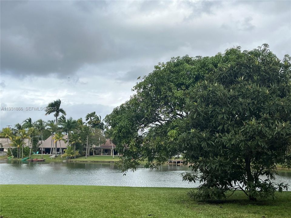 En Venta: $1,100,000 (4 camas, 3 baños, 2480 Pies cuadrados)