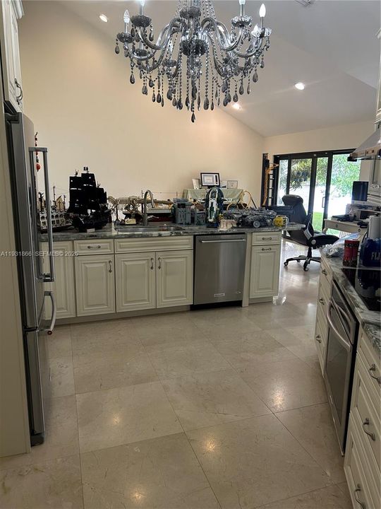 En Venta: $1,100,000 (4 camas, 3 baños, 2480 Pies cuadrados)